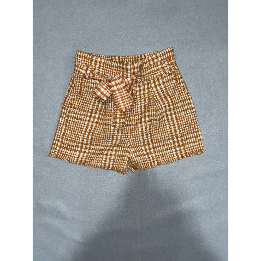 Naked Zebra Shorts Womens Large Beige Yellow Plaid Frayed Hem Flat Front Belted